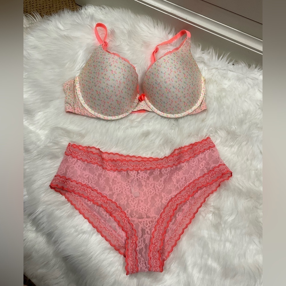Vintage Victoria's Secret Bright Orange Bra Set